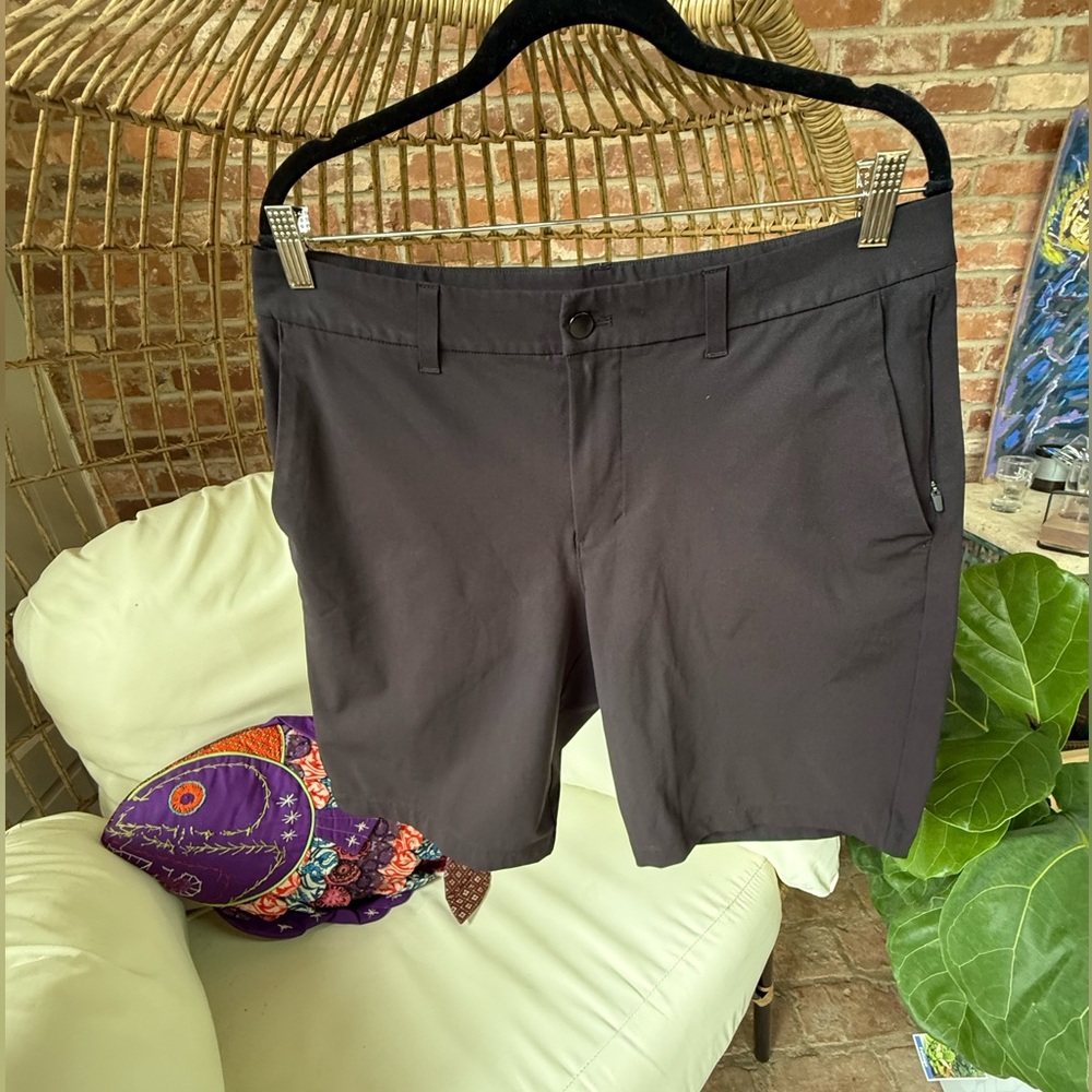 Mens Lululemon Black dress shorts size 33